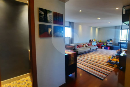 Apartamento à venda com 4 quartos, sendo 2 suítes, em Morumbi, São Paulo, SP