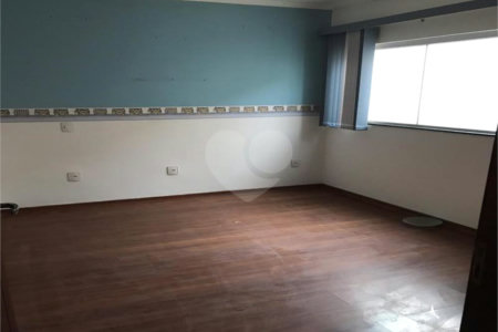Sobrado à venda com 3 suítes em Vila Haro, Sorocaba, SP
