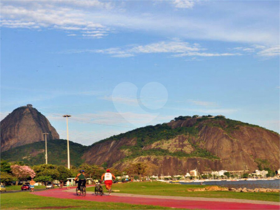 Apartamento à venda com 4 quartos, sendo 2 suítes, em Flamengo, Rio de Janeiro, RJ