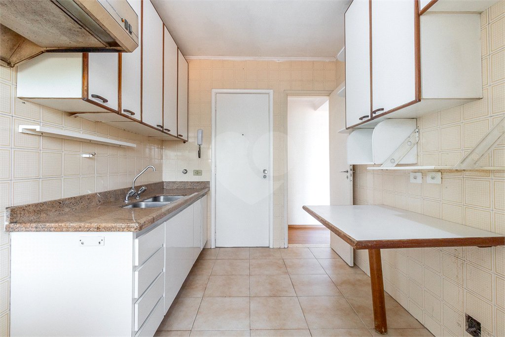 Apartamento à venda com 3 quartos, sendo 1 suíte,  em Cidade Monções, São Paulo, SP