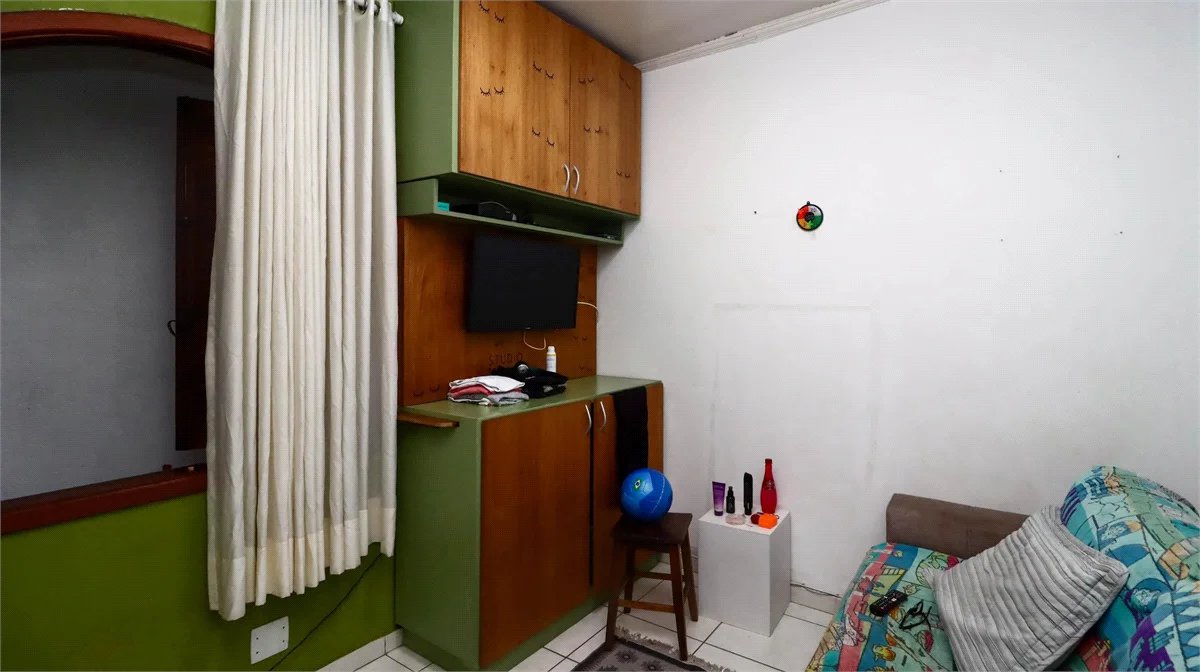 Casa à venda com 5 quartos, sendo 2 suítes,  em Vila Sônia, São Paulo, SP