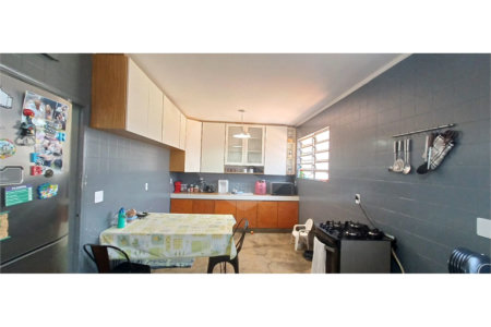 Sobrado à venda com 4 quartos, sendo 1 suíte,  em Jardim Colombo, São Paulo, SP