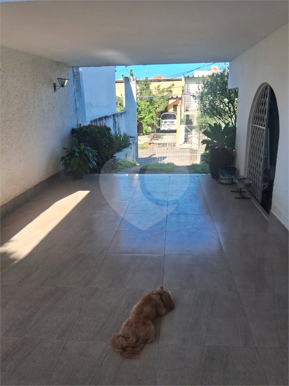 Casa à venda com 3 quartos, sendo 2 suítes, no condomínio Rio Bon, Rio de Janeiro - RJ