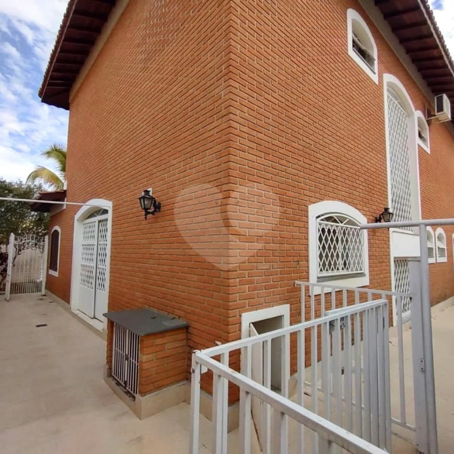 Sobrado à venda com 3 suítes em Jardim Dom Bosco, Indaiatuba, SP