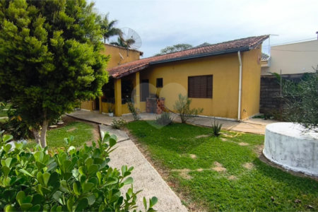 Chácara à venda com 4 quartos, sendo 1 suíte,  em Vale San Fernando, Itapetininga, SP