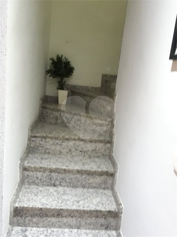 Sobrado à venda com 3 quartos, sendo 1 suíte, em Jardim Santa Mena, Guarulhos, SP
