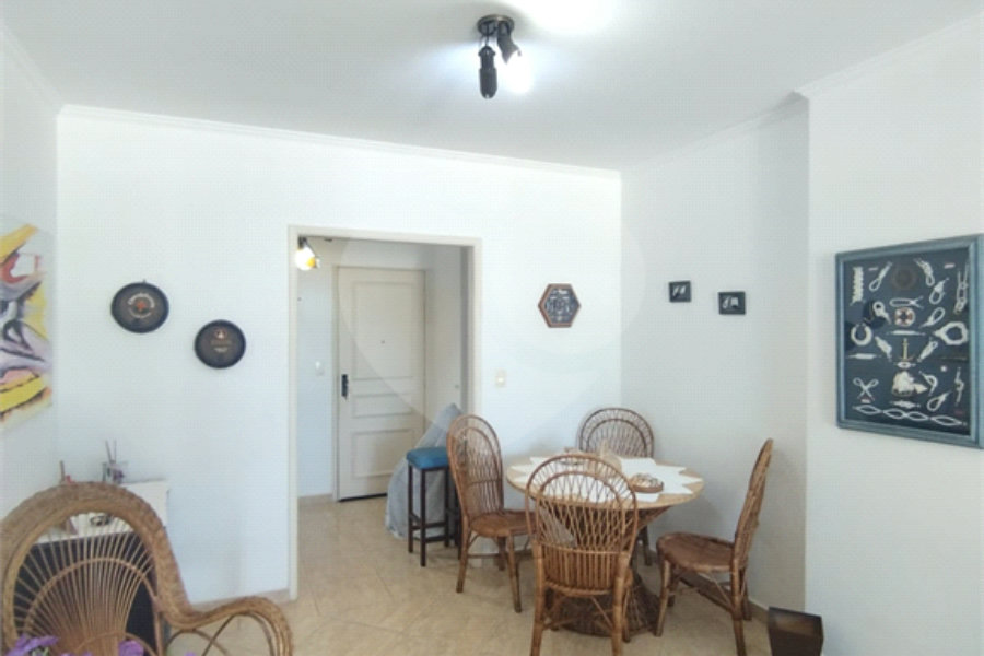 Apartamento à venda com 2 quartos, sendo 1 suíte, em Campo Aviação, Praia Grande, SP