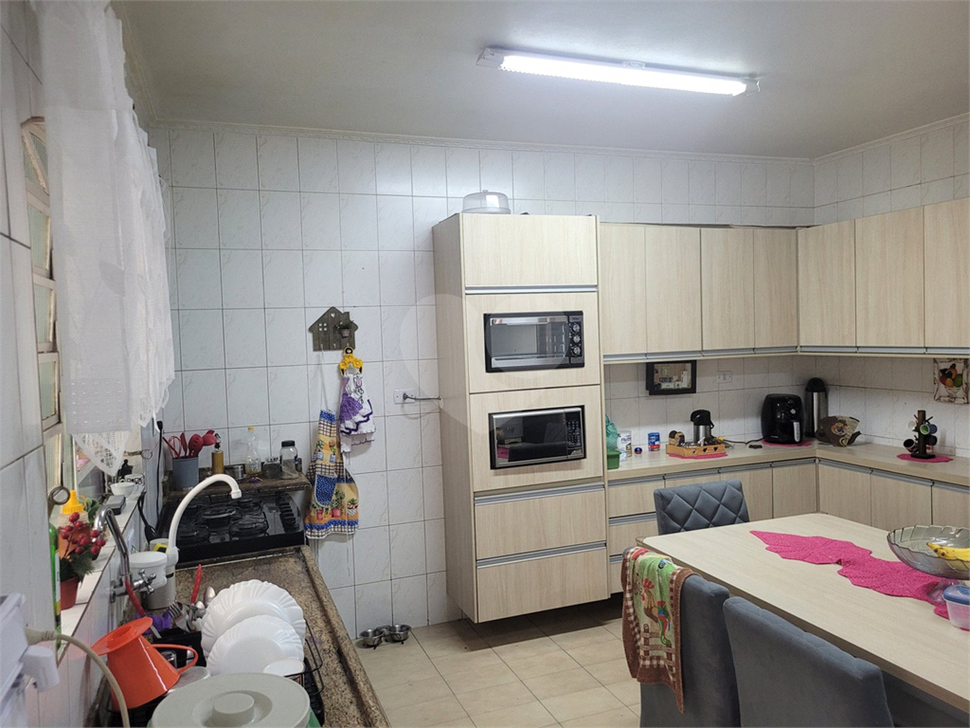 Sobrado à venda com 3 quartos, sendo 1 suíte,  em Tremembé, São Paulo, SP