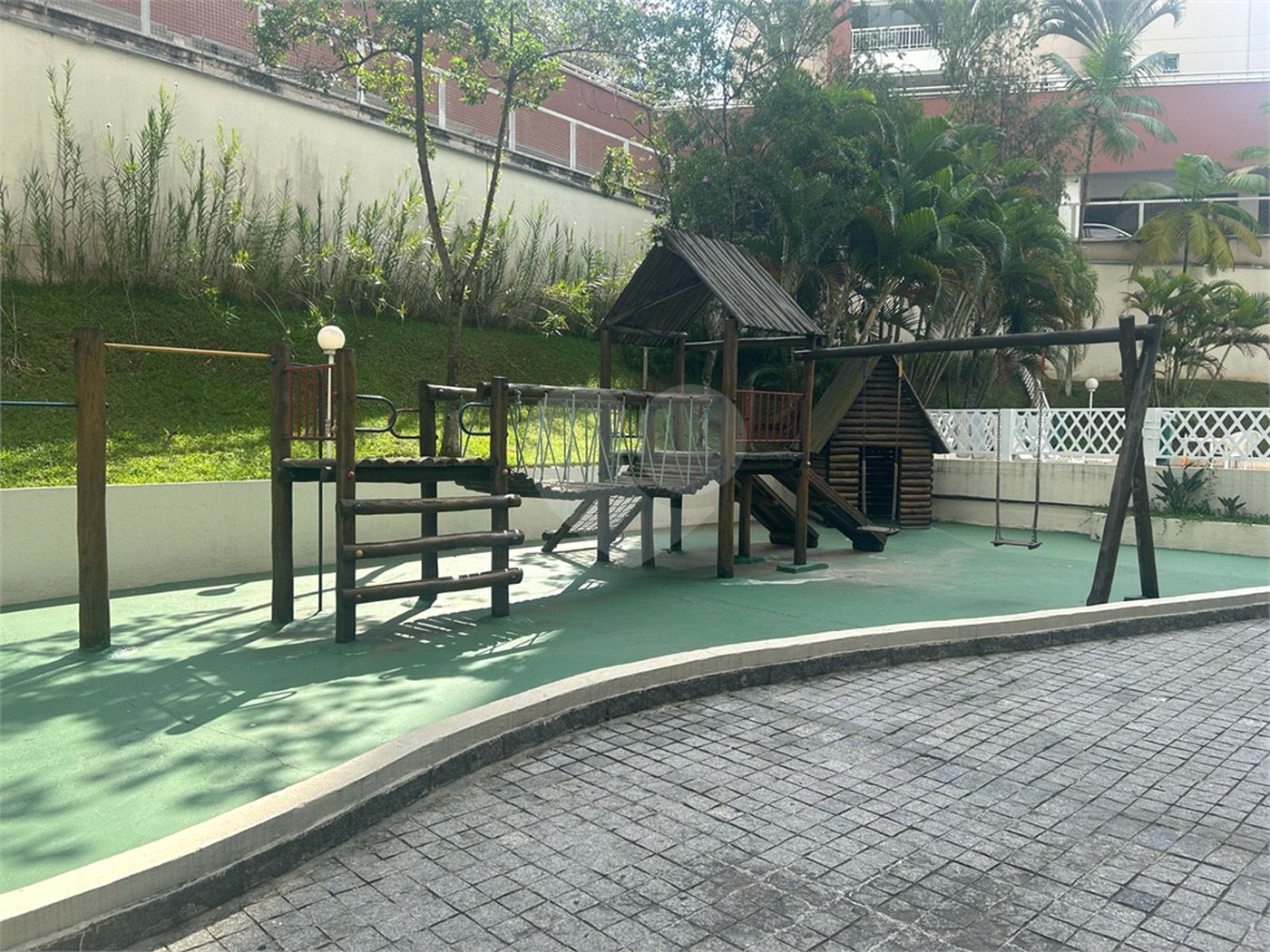 Apartamento à venda com 3 quartos, sendo 1 suíte,  em Vila Andrade, São Paulo, SP