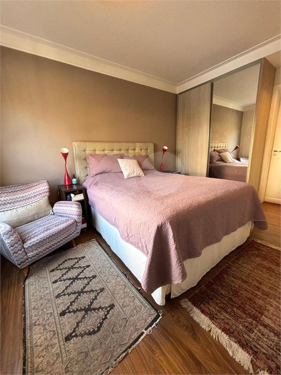Apartamento à venda com 3 suítes em Aclimação, São Paulo, SP