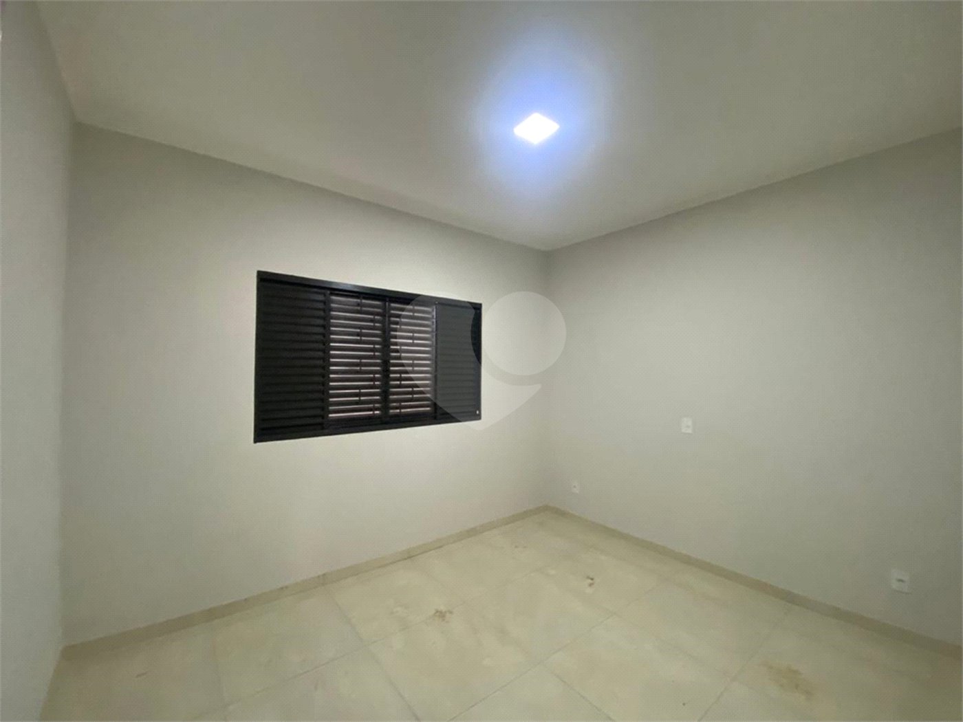 Casa à venda com 2 quartos no Centro, Mirandópolis, SP
