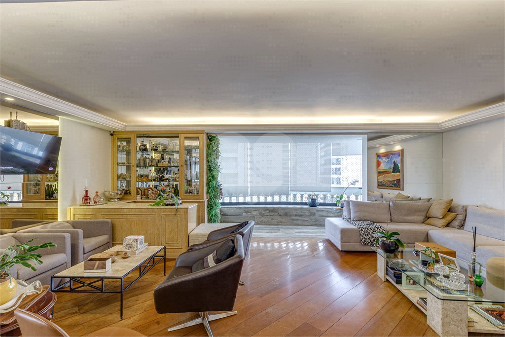 Apartamento à venda com 4 quartos, sendo 2 suítes, em Campo Belo, São Paulo, SP