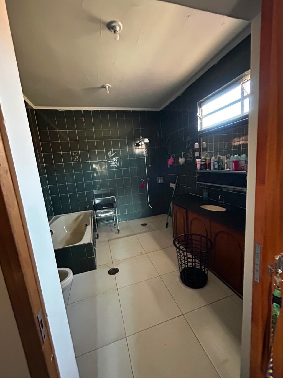 Casa à venda com 3 quartos, sendo 1 suíte,  em Vila Nova, Três Lagoas, MS