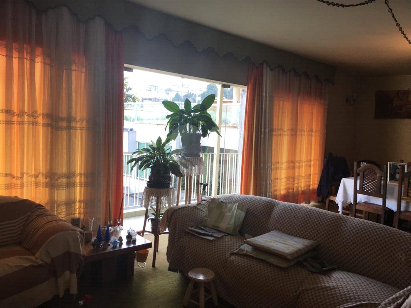 Casa à venda com 4 quartos, sendo 1 suíte, em Jardim São Bento, São Paulo, SP