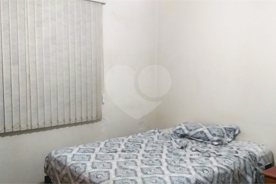 Sobrado à venda com 3 quartos em Vila Irmãos Arnoni, São Paulo, SP