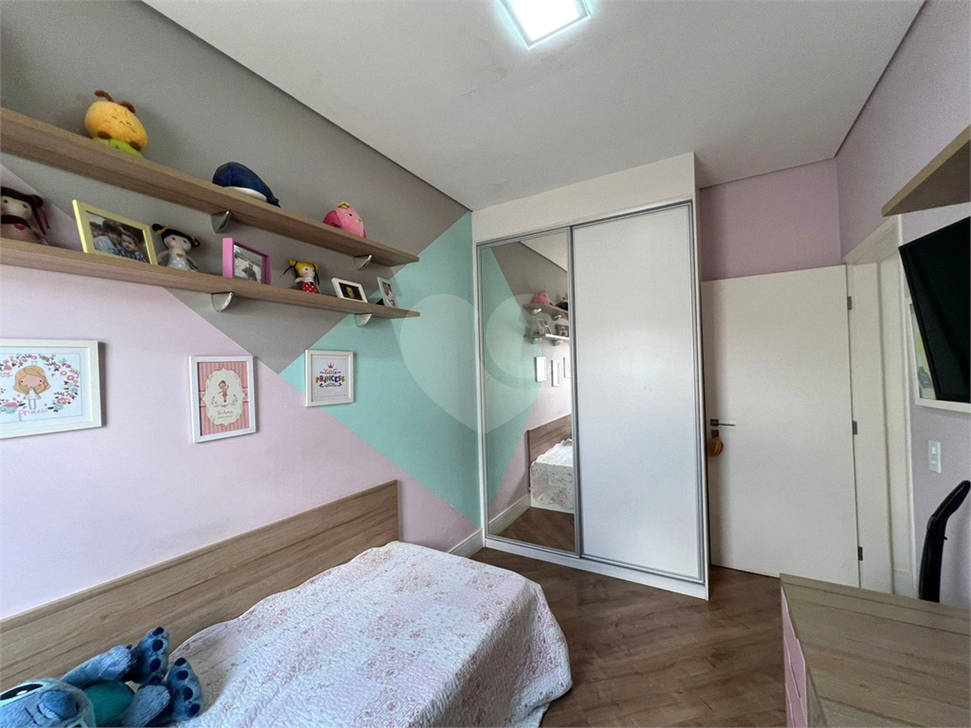 Casa à venda com 3 quartos, sendo 1 suíte,  no condomínio Golden Park Residence, Sorocaba - SP
