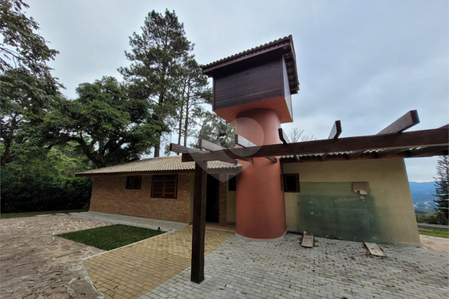 Casa à venda com 3 suítes em Serra da Cantareira, Mairiporã, SP