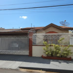 Casa à venda com 3 quartos, sendo 1 suíte,  em Jardim Shangri-lá, Itapetininga, SP