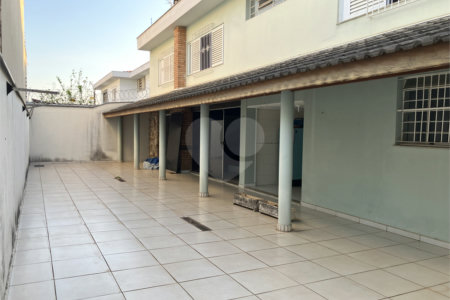 Casa Térrea à venda com 4 quartos, sendo 2 suítes, em Jardim Santa Rosália, Sorocaba, SP