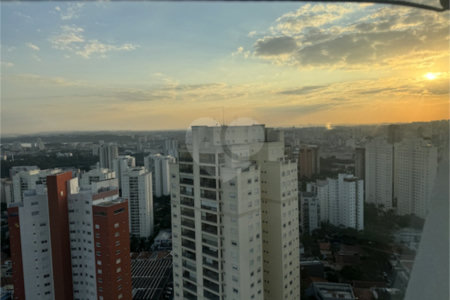 Cobertura à venda ou para alugar com 5 quartos, sendo 4 suítes, em Santo Amaro, São Paulo, SP