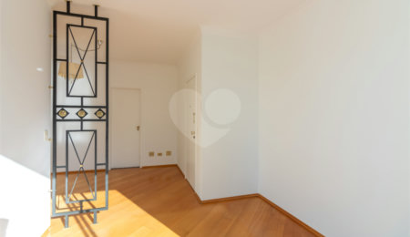 Apartamento à venda com 2 quartos, sendo 1 suíte,  em Itaim Bibi, São Paulo, SP
