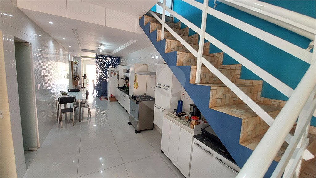 Casa à venda com 4 quartos, sendo 2 suítes, no condomínio Vivendas do Mendanha, Rio de Janeiro - RJ