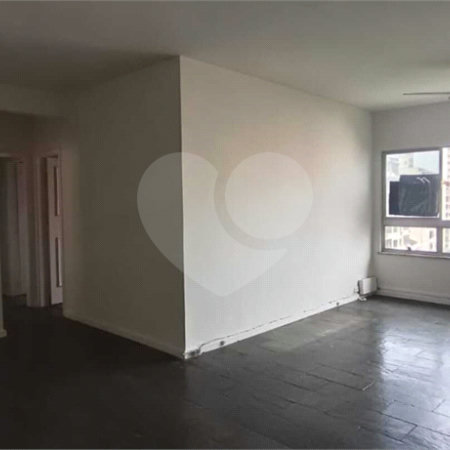 Apartamento à venda com 3 quartos, sendo 1 suíte, em Copacabana, Rio de Janeiro, RJ