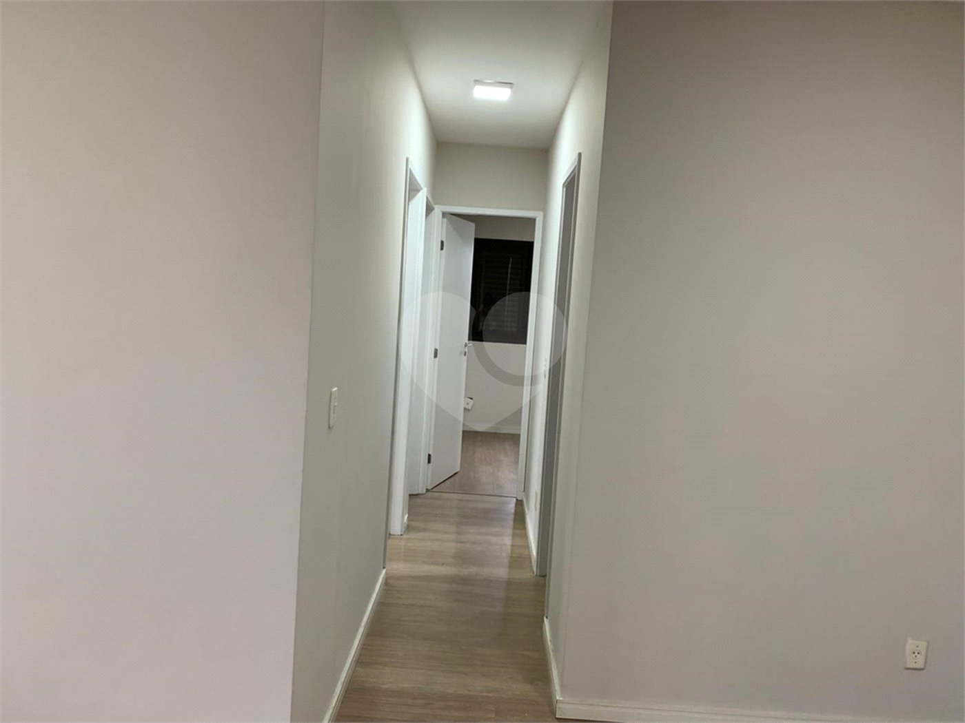Apartamento à venda com 3 quartos, sendo 1 suíte, em Jardim Marajoara, São Paulo, SP