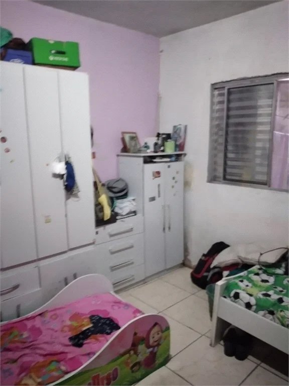 Casa à venda com 4 quartos, sendo 1 suíte, em Jardim das Palmas, São Paulo, SP