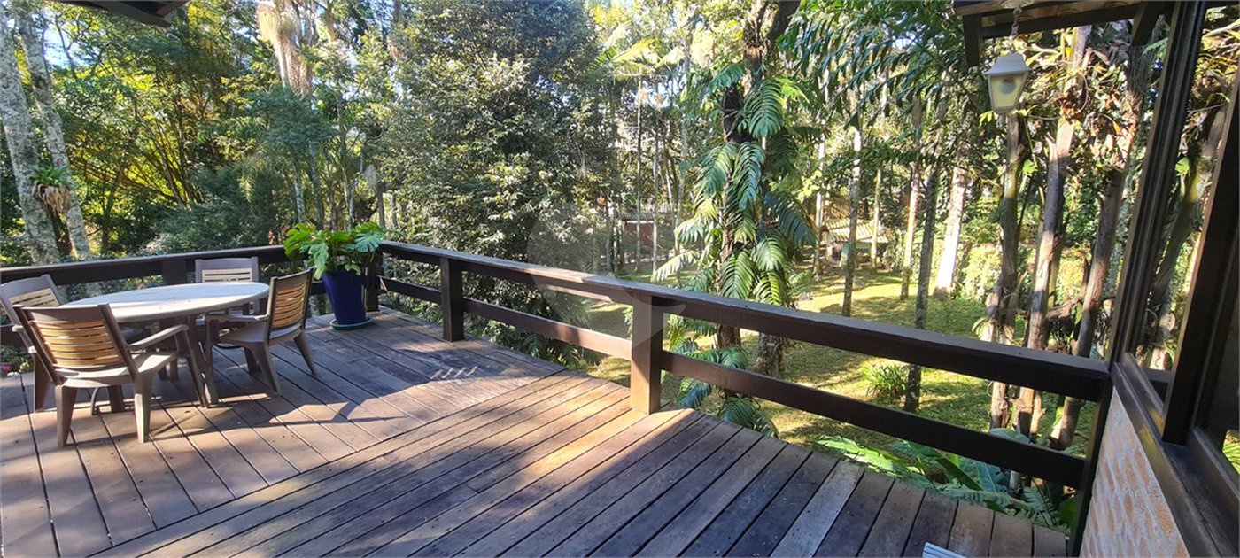 Casa à venda com 4 suítes em Serra da Cantareira, Mairiporã, SP