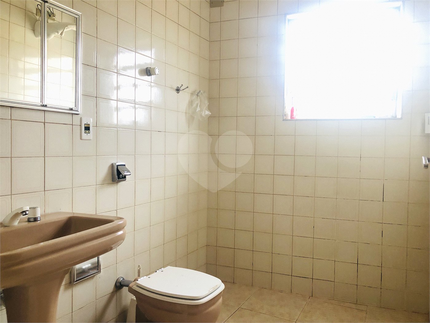 Sobrado à venda com 3 quartos, sendo 1 suíte, em Vila Romero, São Paulo, SP
