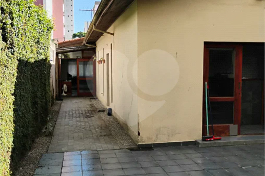 Vende-se ou Aluga-se Casa com 400 m2 na Vila Mascote