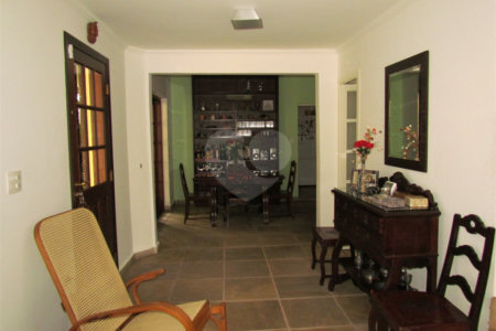 Casa de Vila à venda com 4 quartos, sendo 1 suíte, em Chácara Monte Alegre, São Paulo, SP