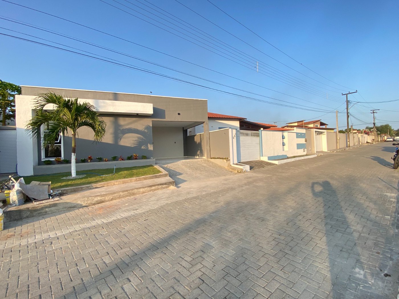 Casa à venda com 3 quartos, sendo 2 suítes, no condomínio PORTO LAGOA, Aquiraz - CE