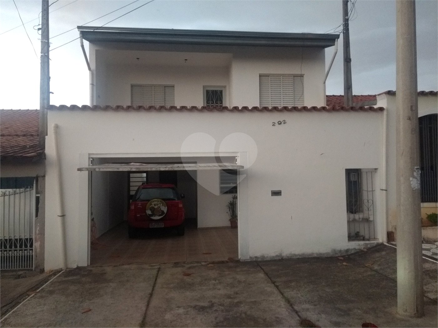 Sobrado à venda com 3 quartos, sendo 1 suíte, em Jardim Maria Antônia Prado, Sorocaba, SP