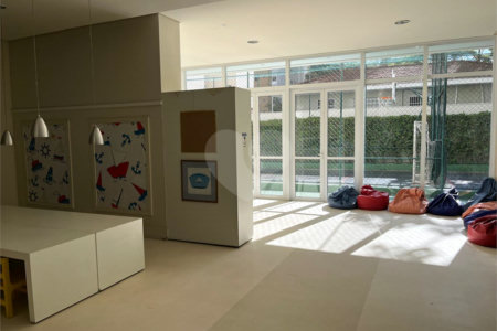 Apartamento à venda com 4 suítes em Campo Belo, São Paulo, SP