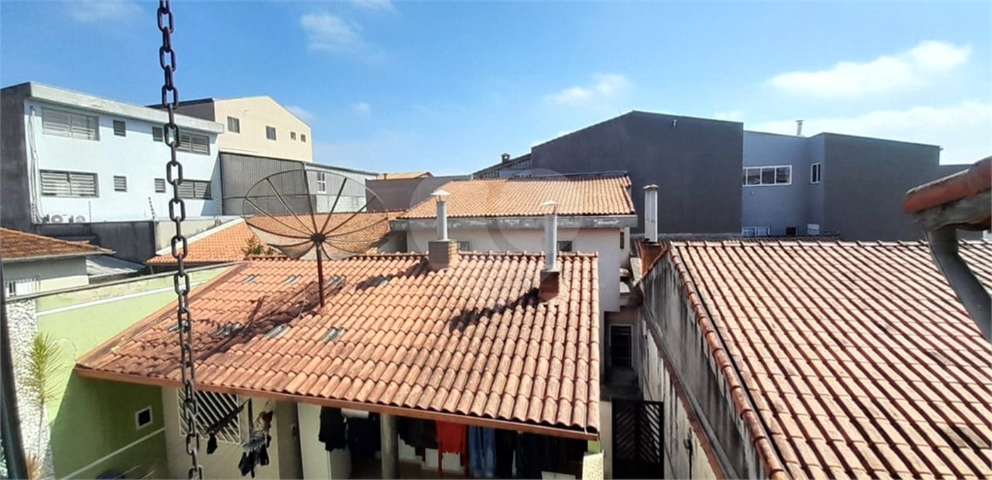 Sobrado à venda com 3 quartos, sendo 2 suítes,  em Vila Pires, Santo André, SP