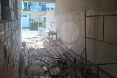 Casa à venda com 2 quartos, sendo 1 suíte,  no condomínio Campina Grande, Rio de Janeiro - RJ