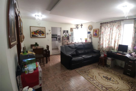 Casa à venda com 3 suítes no condomínio Morada das Hortênsias, São Paulo - SP