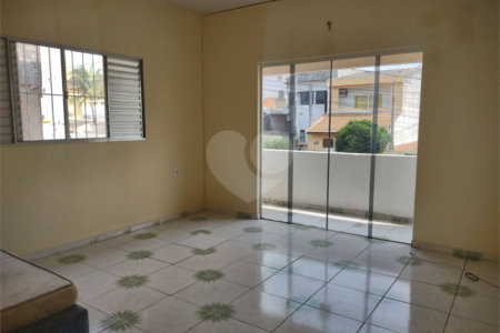 Sobrado à venda com 4 quartos em Parque Bom Retiro, Paulínia, SP