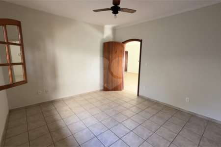 Casa à venda ou para alugar com 2 quartos, sendo 1 suíte, no condomínio Acmti - Colinas do Mosteiro, Terras de Itaici e Recanto dos Pássaros, Indaiatuba - SP