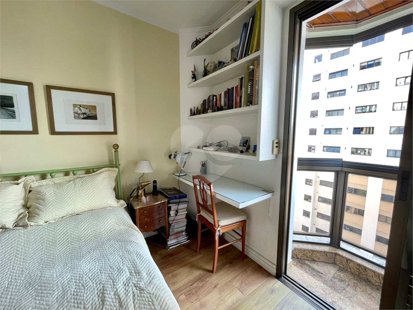 Apartamento à venda com 4 quartos, sendo 3 suítes, em Campo Belo, São Paulo, SP
