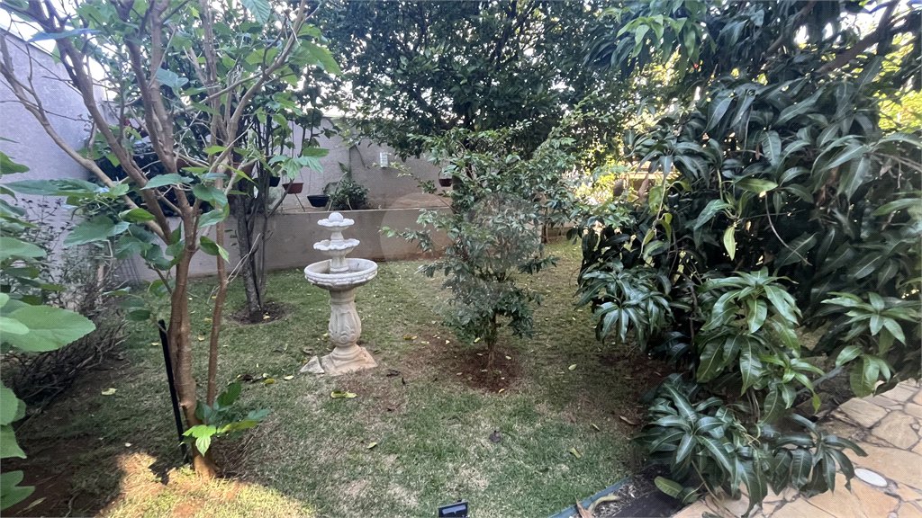 Sobrado à venda com 3 suítes em Jardim Maristela, Atibaia, SP
