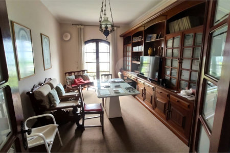 Casa Térrea à venda com 3 quartos, sendo 2 suítes, em Vila Oliveira, Mogi das Cruzes, SP