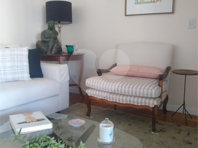 Apartamento à venda com 2 quartos, sendo 1 suíte,  em Jardim América, São Paulo, SP