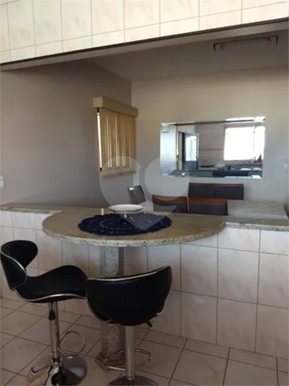 Sobrado à venda com 3 quartos, sendo 1 suíte, em Jardim São Guilherme, Sorocaba, SP