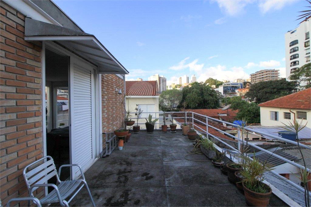 Casa à venda ou para alugar com 5 quartos, sendo 3 suítes, em Vila Madalena, São Paulo, SP