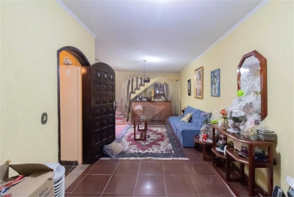 Casa à venda com 3 quartos, sendo 2 suítes,  em Jardim Santa Mena, Guarulhos, SP