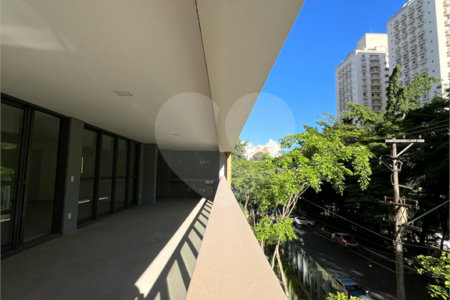 Apartamento à venda com 4 suítes em Sumaré, São Paulo, SP