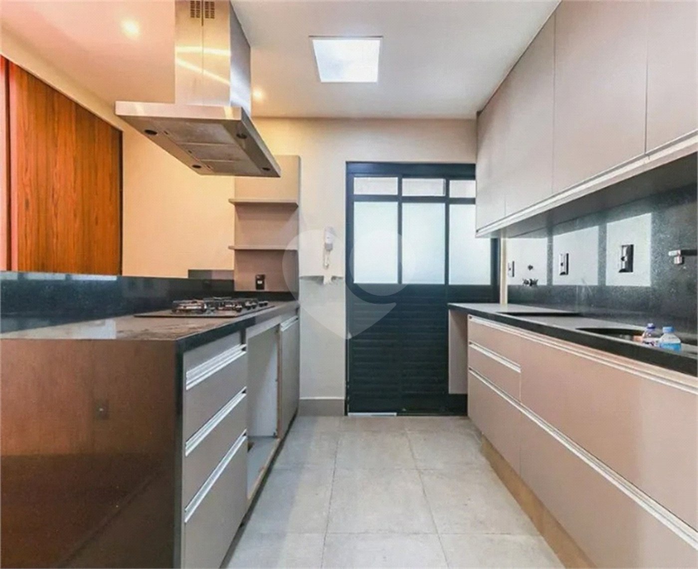 Apartamento à venda com 3 quartos, sendo 2 suítes,  em Vila Progredior, São Paulo, SP